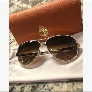😊😊Tory Burch Sunglasses